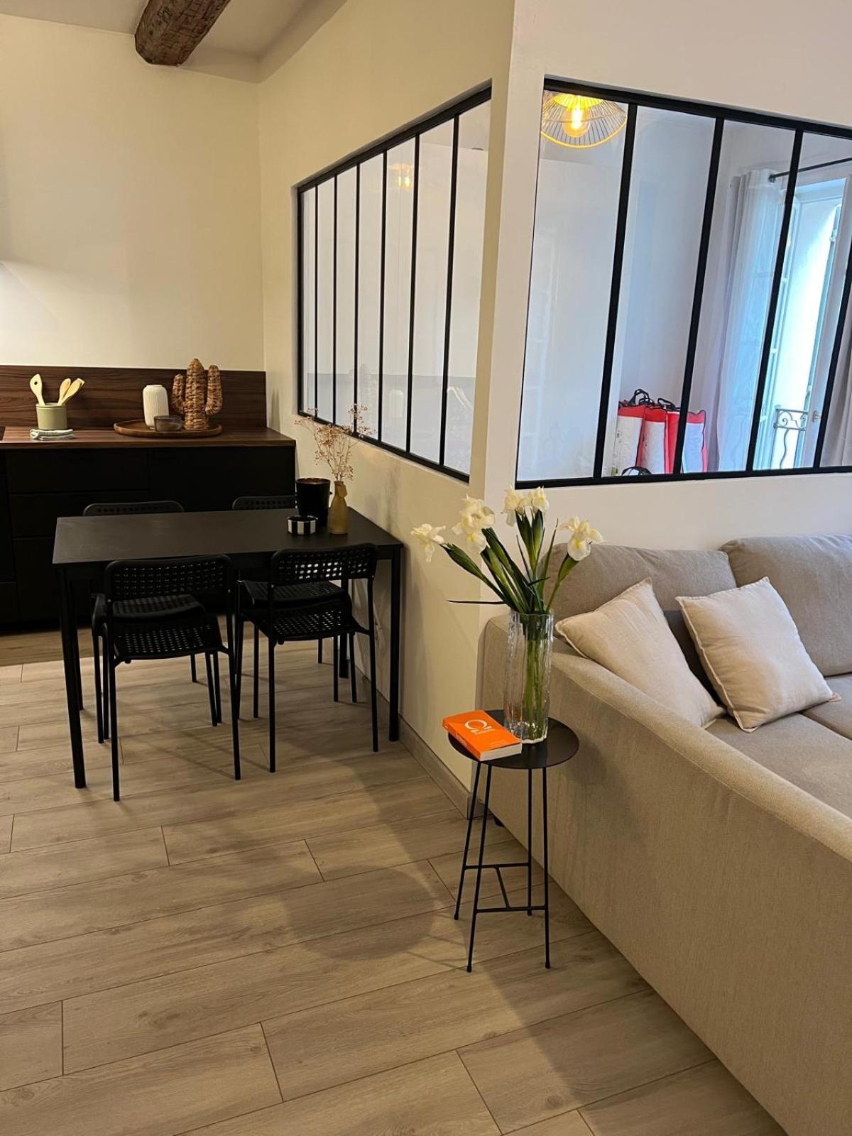 Ferienwohnung Beau Loft Au Coeur De Toulon Exterior foto