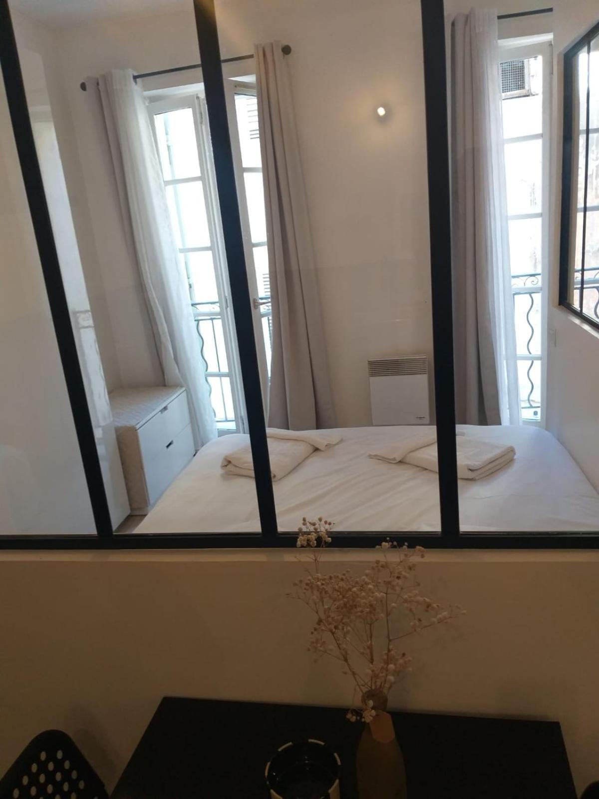Ferienwohnung Beau Loft Au Coeur De Toulon Exterior foto